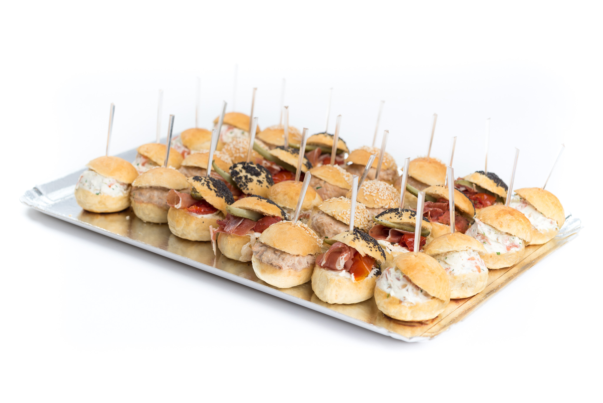 Mini buns garnis nature et sésame, lot de 10 pièces – Traiteur artisanal Maison Bettant Villeurbanne
