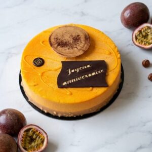 Plaque anniversaire en chocolat noir personnalisée, fabriquée à l'atelier Maison Bettant, Villeurbanne